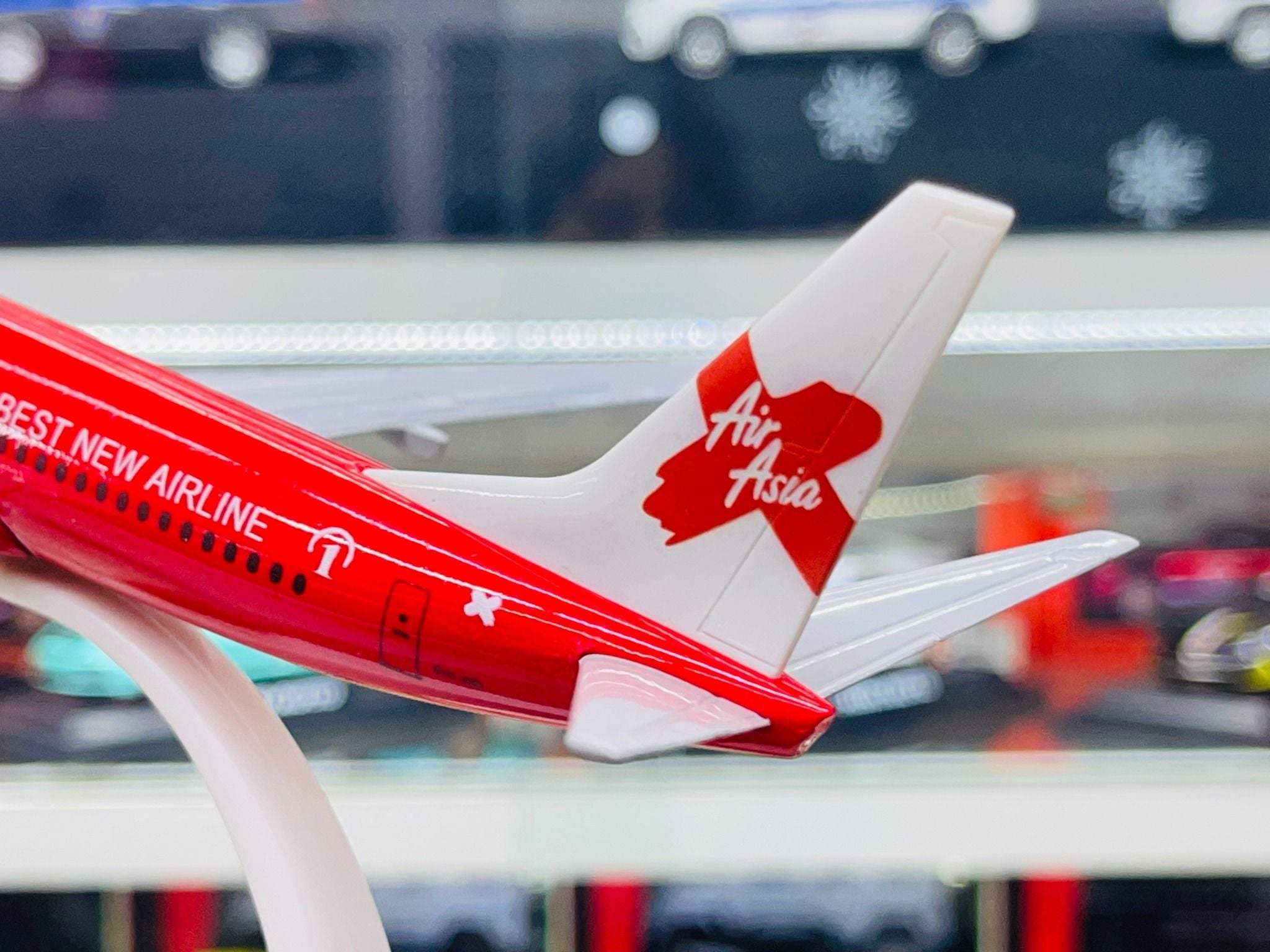  Mô hình máy bay Air Asia Boeing B737 Capa Best Airlines có bánh xe 20cm MB20119 