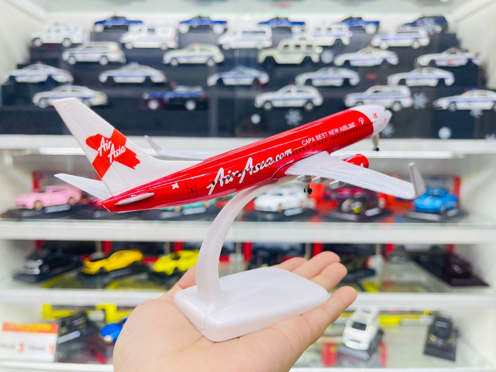  Mô hình máy bay Air Asia Boeing B737 Capa Best Airlines có bánh xe 20cm MB20119 