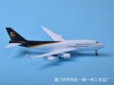  Mô hình máy bay vận chuyển UPS Boeing B747 có bánh xe kích thước 20cm MB20123 