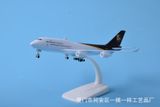  Mô hình máy bay vận chuyển UPS Boeing B747 có bánh xe kích thước 20cm MB20123 