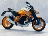  Mô hình xe KTM 1290 Super Duke R có đế tỉ lệ 1:12 CCA MT12006 