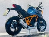  Mô hình xe KTM 1290 Super Duke R có đế tỉ lệ 1:12 CCA MT12006 