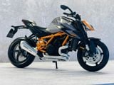  Mô hình xe KTM 1290 Super Duke R có đế tỉ lệ 1:12 CCA MT12006 