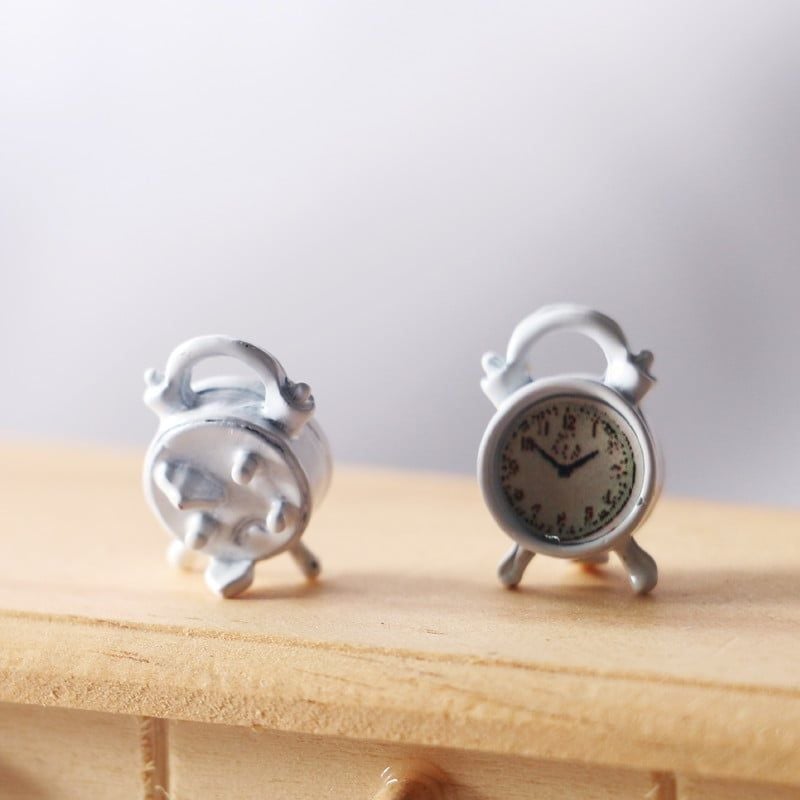 Phụ kiện Decor Mô hình Đồng hồ báo thức trang trí mô hình showroom, diorama DE049