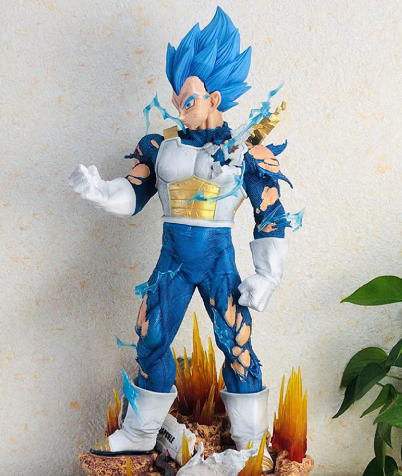  Mô hình nhân vật Dragonball Vegeta super saiyan có đế và 3 đầu thay thế 51cm FG246 