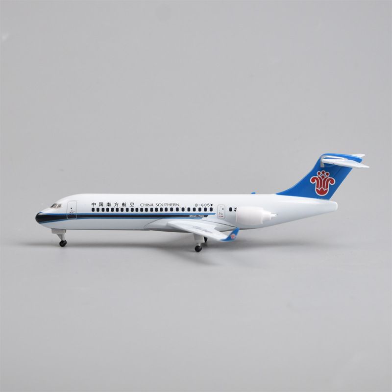  Mô hình máy bay China Southern ARJ21 có bánh xe 20cm MB20064 