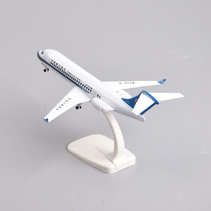  Mô hình máy bay China Southern ARJ21 có bánh xe 20cm MB20064 