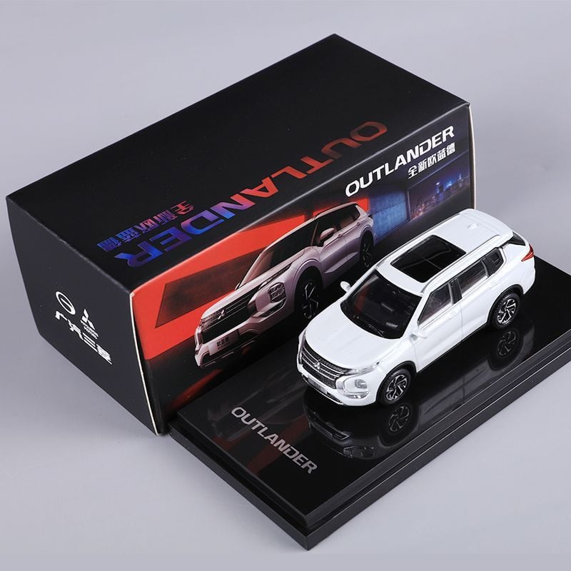  Mô hình xe Mitshubishi Outlander SUV 2023 tỉ lệ 1:64 Dealer OT64001 
