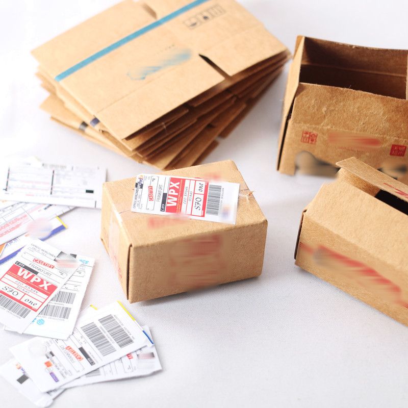  Combo 5 mô hình thùng giấy carton gói hàng TẶNG băng keo và bill trang trí showroom, diorama DE017 