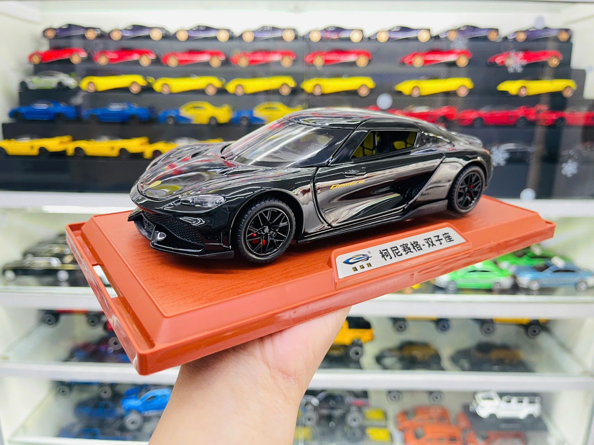  Mô hình xe Koenigsegg Gemera full open - có đèn - âm thanh tỉ lệ 1:24 Alloy Model OT24071 
