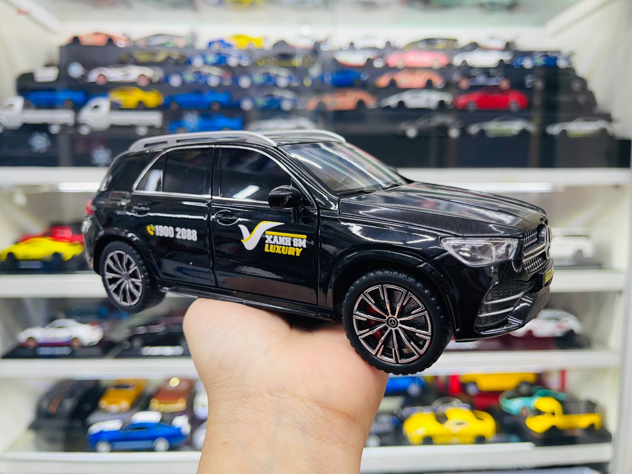  Mô hình xe độ dịch vụ taxi Mercedes Benz GLE tem Xanh SM Đen full open có âm thanh, đèn tỉ lệ 1:24 Jinlifiang Autono1 OT570 