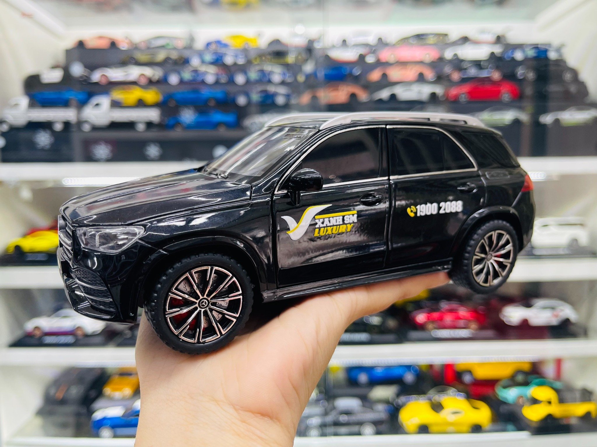  Mô hình xe độ dịch vụ taxi Mercedes Benz GLE tem Xanh SM Đen full open có âm thanh, đèn tỉ lệ 1:24 Jinlifiang Autono1 OT570 