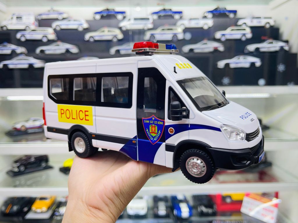 Mô hình xe ô tô độ CSCĐ 113 Vieco full open tỉ lệ 1:24 Jinlifang Autono1 màu trắng OT581