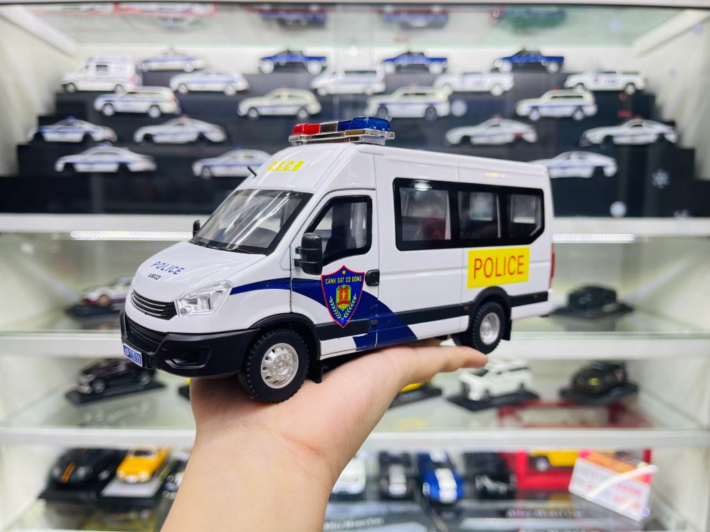Mô hình xe ô tô độ CSCĐ 113 Vieco full open tỉ lệ 1:24 Jinlifang Autono1 màu trắng OT581