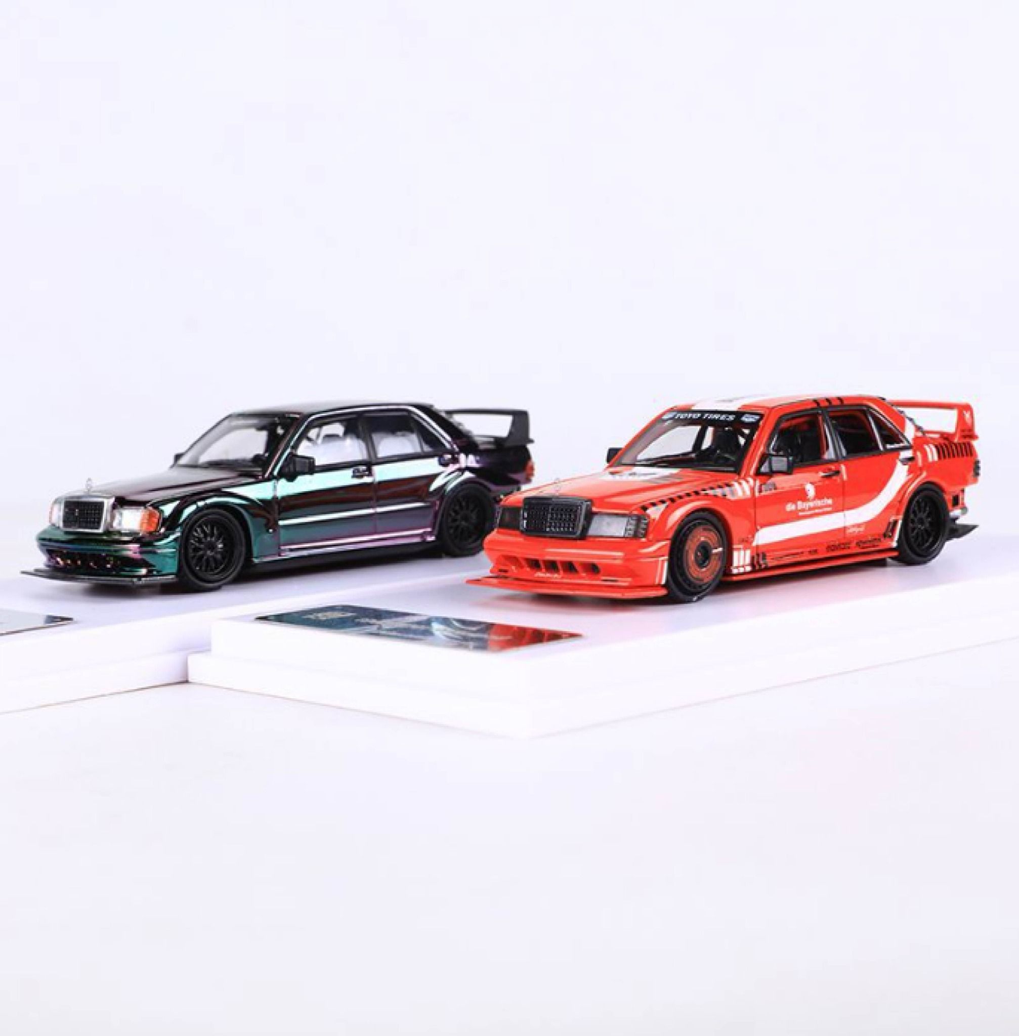  Mô hình xe Mercedes-Benz 190E W201 có hộp mica tỉ lệ 1:64 DCM OT64021 