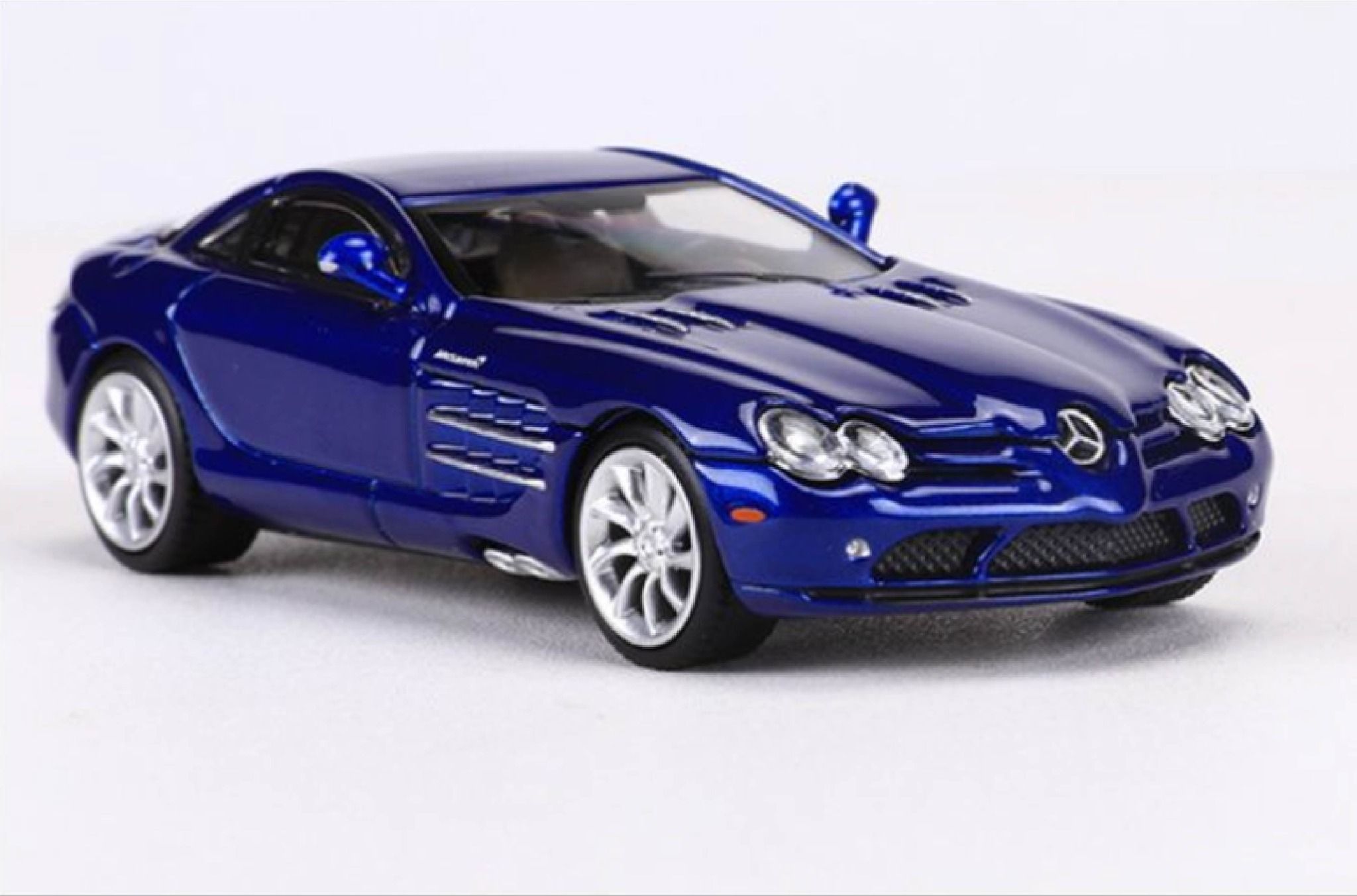  Mô hình xe Mercedes-Benz SLR tỉ lệ 1:64 Stance Hunters SH SH-SLR-2 