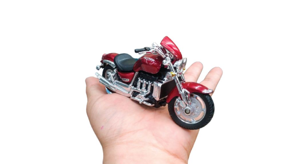 MÔ HÌNH XE TRIUMPH ROCKET III RED 1:18 BBURAGO 1019