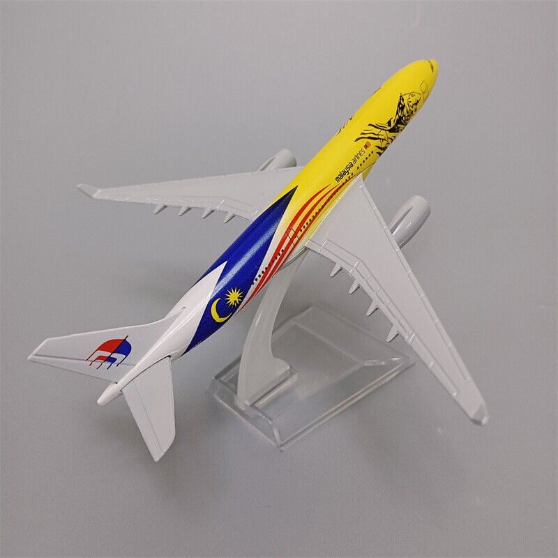  Mô hình máy bay Malaysia Airlines Tiger Airbus A330 kích thước 16cm MB16187 