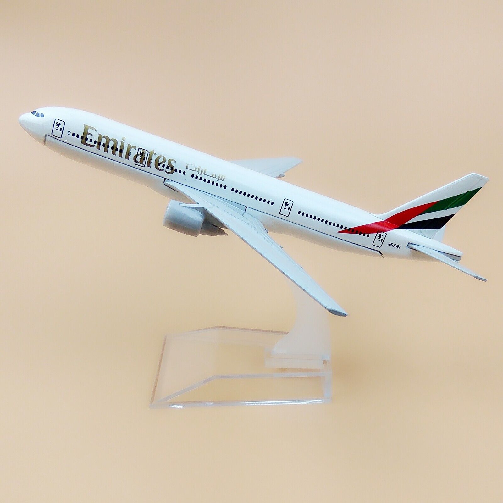  Mô hình máy bay Emirates Boeing B777 16cm MB16060 