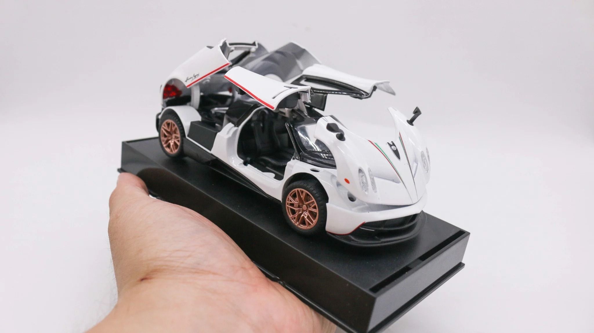  Mô hình xe Pagani Huayra Dinastia 1:32 Alloy Model 7906 