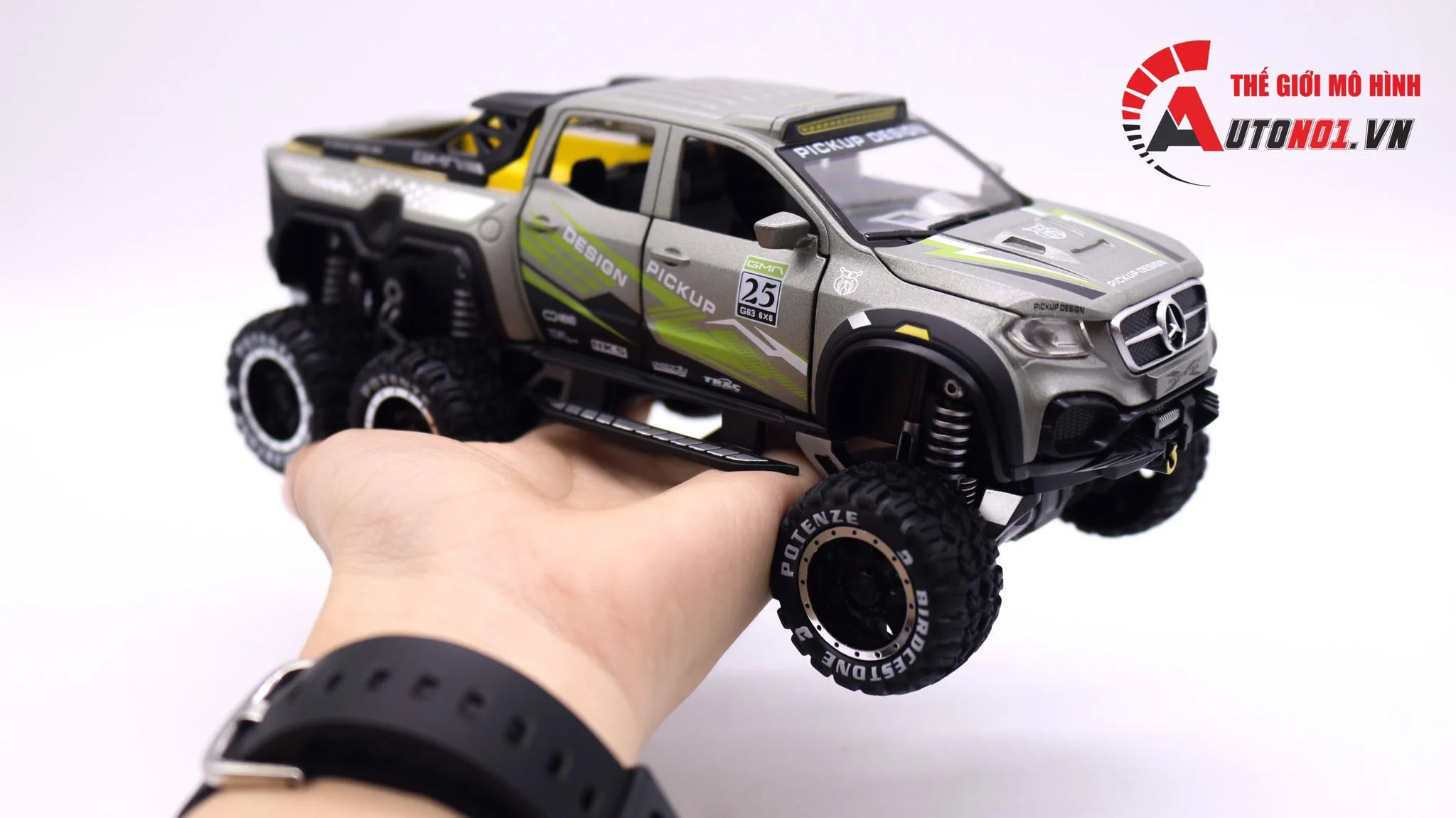  Mô hình xe Mercedes X-Class 6x6 Pickup Offroad 1:28 Chimei Model 7149 