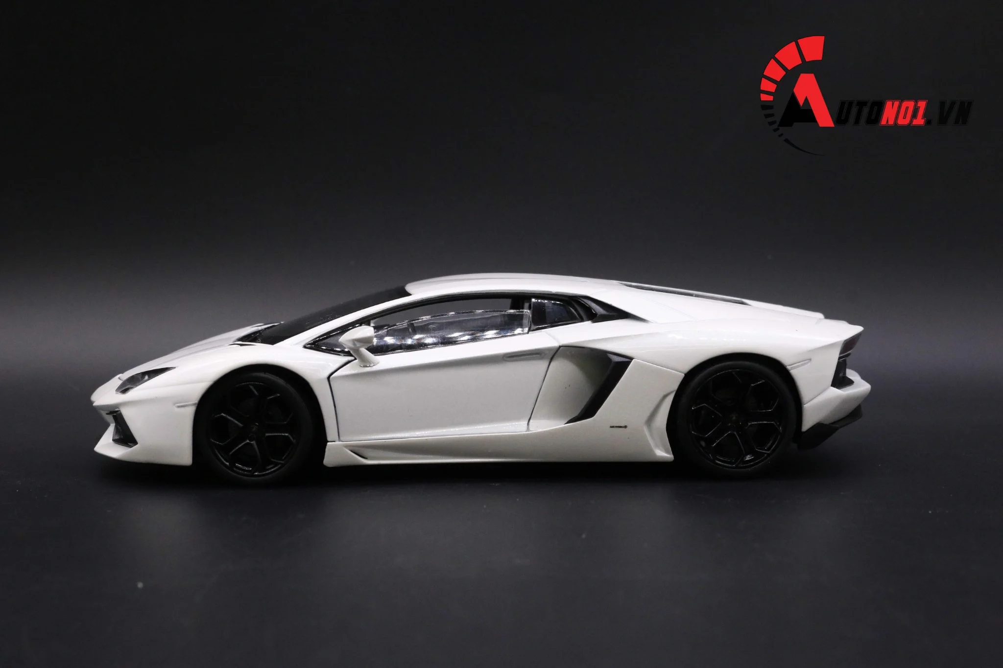  Mô hình xe Lamborghini Aventador Lp700-4 1:24 Welly 4650 