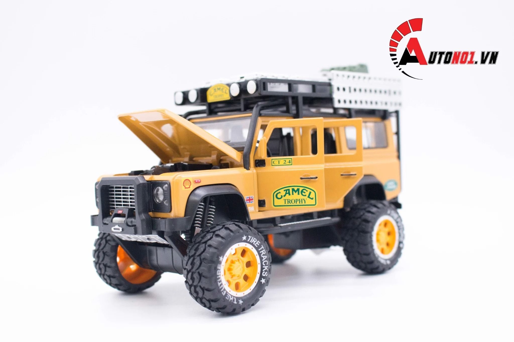  Mô hình xe Land Rover Trophy 91 Camel Army 1:28 Newao OT015 