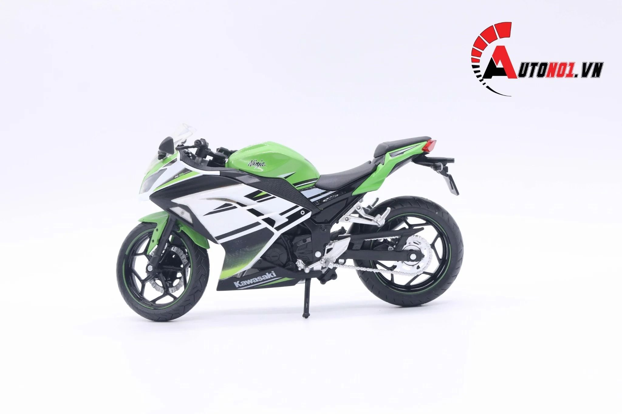  Mô hình xe mô tô Kawasaki Ninja 250 tỉ lệ 1:12 Automax 5796 