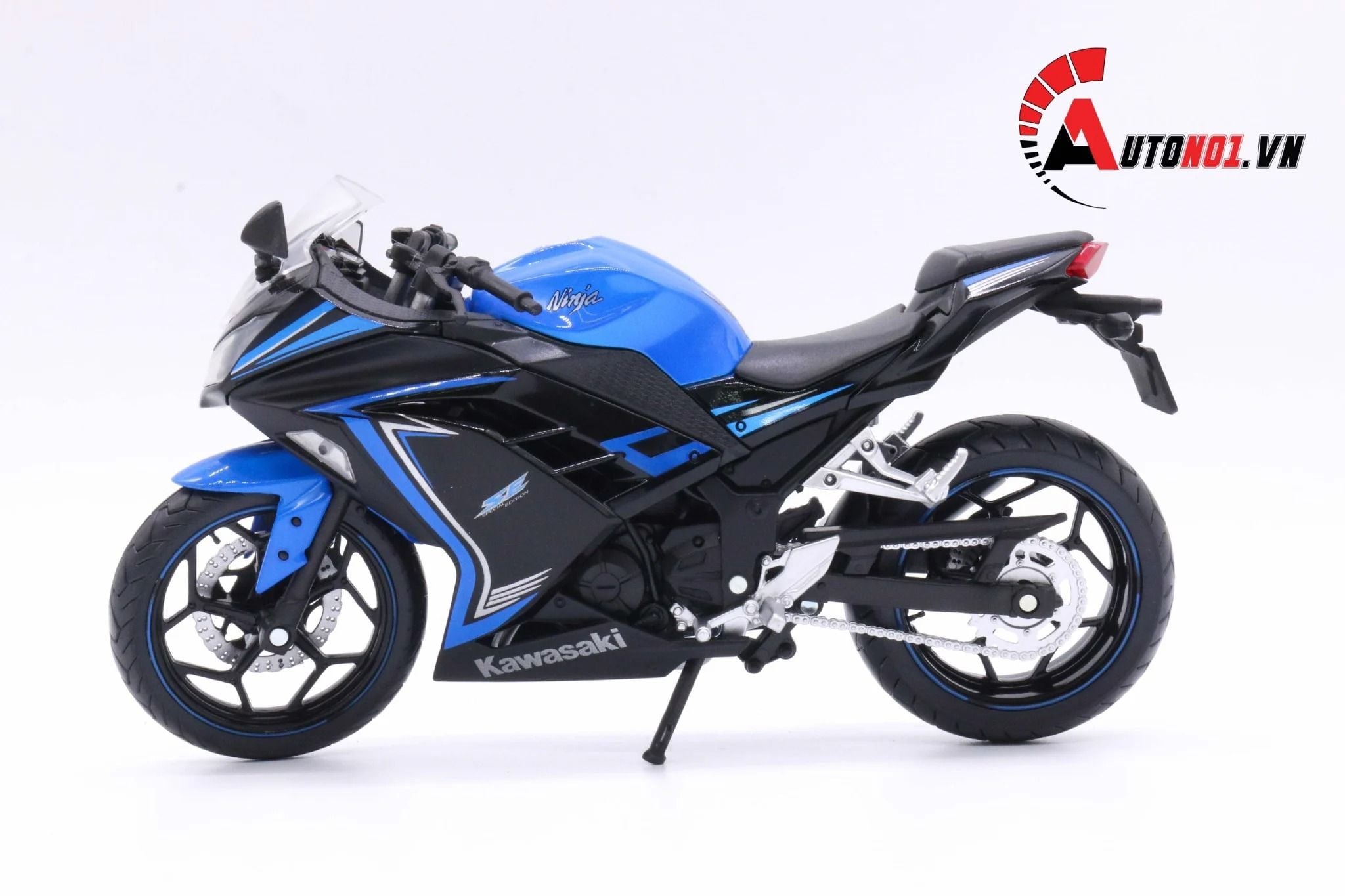  Mô hình xe mô tô Kawasaki Ninja 250 tỉ lệ 1:12 Automax 5796 