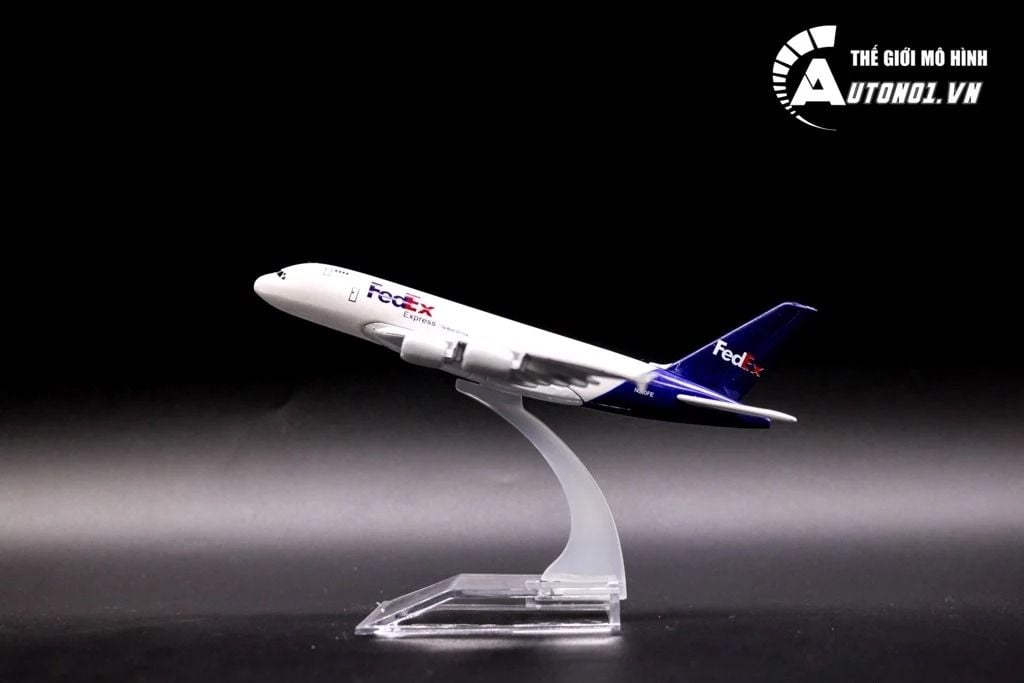  Mô hình máy bay vận chuyển 16cm FedEx Express Airbus A380 16cm MB16100 