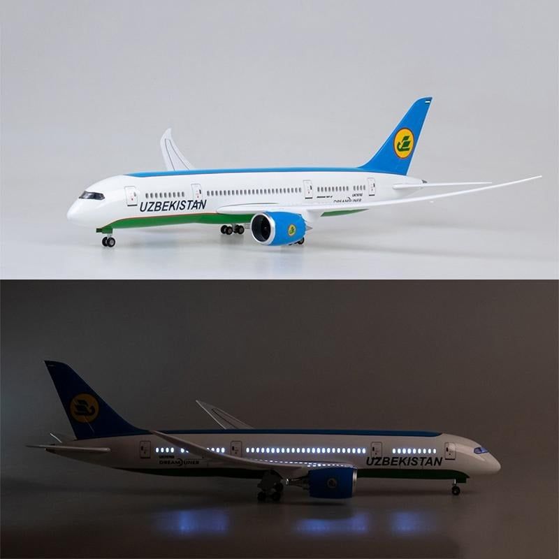  Mô hình máy bay Uzbekistan Boeing B787 tỉ lệ 1:130 47cm có đèn led tự động theo tiếng vỗ tay hoặc chạm MB47048 