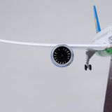  Mô hình máy bay Uzbekistan Boeing B787 tỉ lệ 1:130 47cm có đèn led tự động theo tiếng vỗ tay hoặc chạm MB47048 