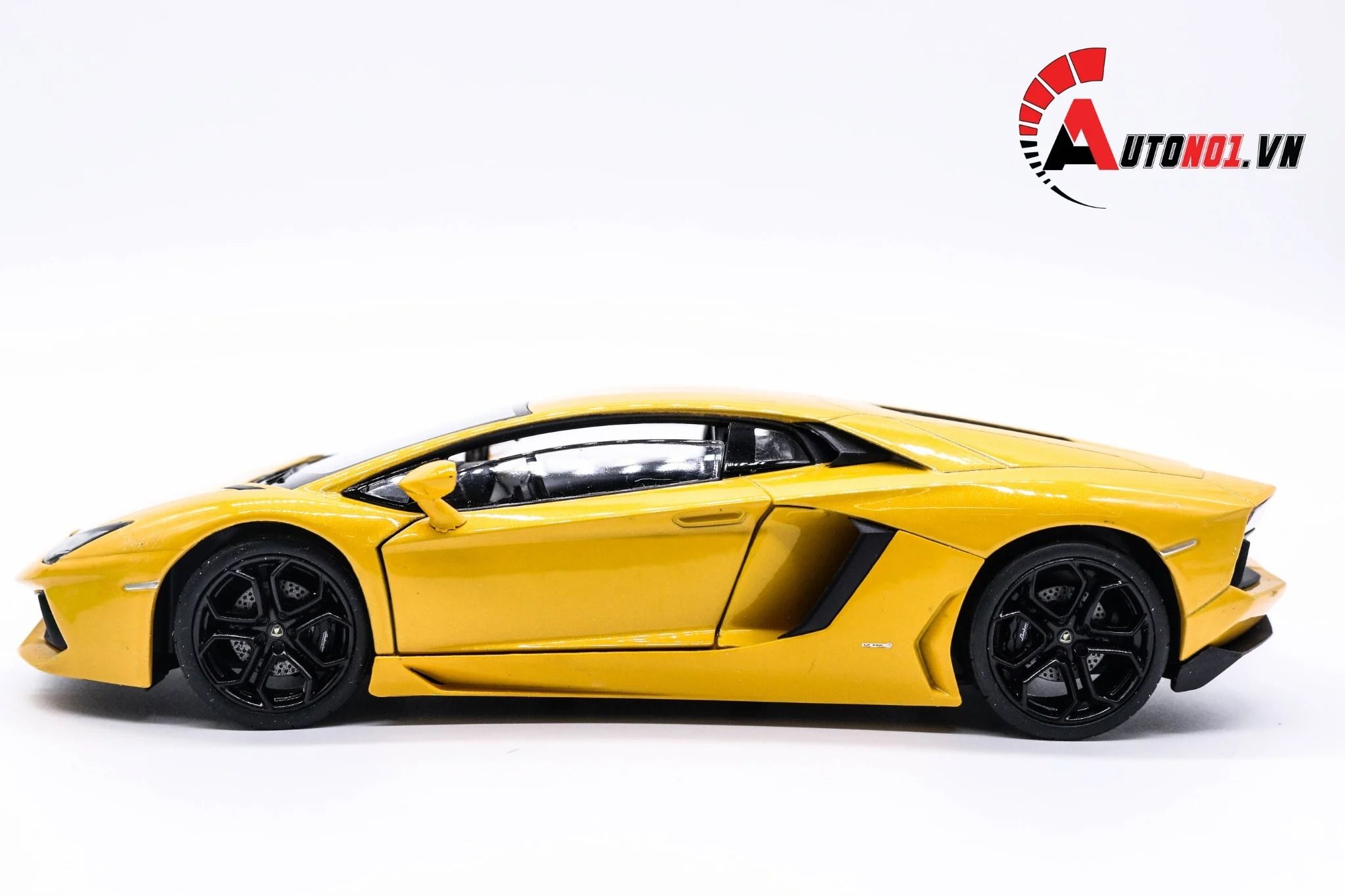  Mô hình xe Lamborghini Aventador Lp700-4 1:24 Welly 4650 