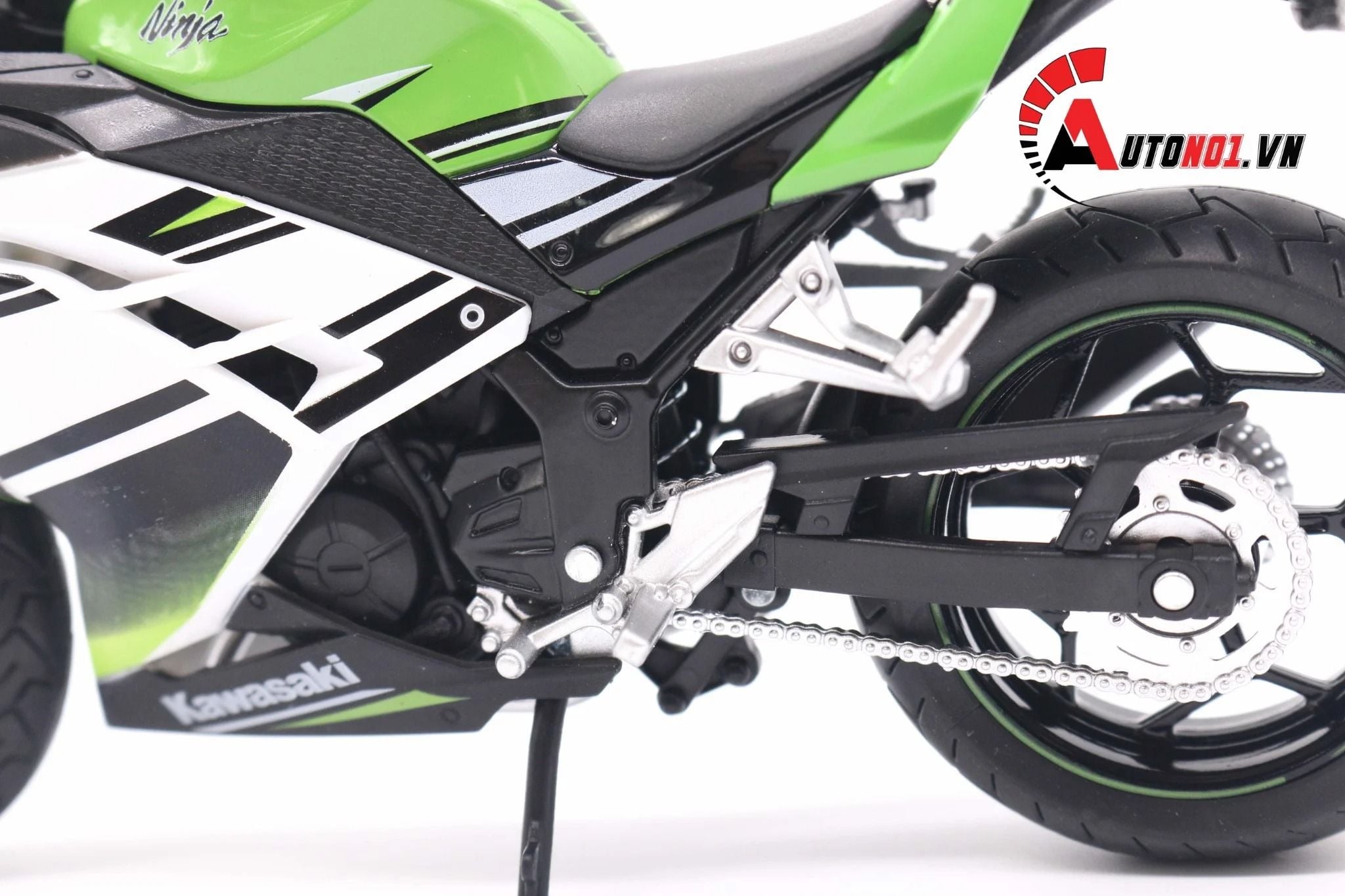  Mô hình xe mô tô Kawasaki Ninja 250 tỉ lệ 1:12 Automax 5796 