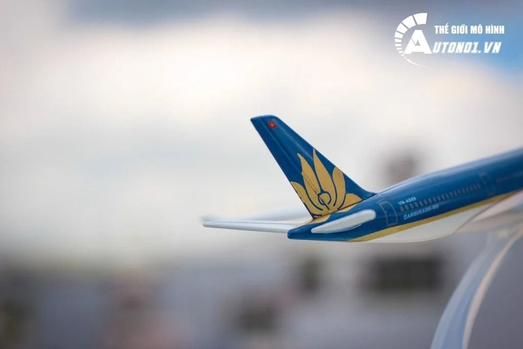  Mô hình máy bay Vietnam Airlines VN-A886 Airbus A350-900 16cm MB16114 