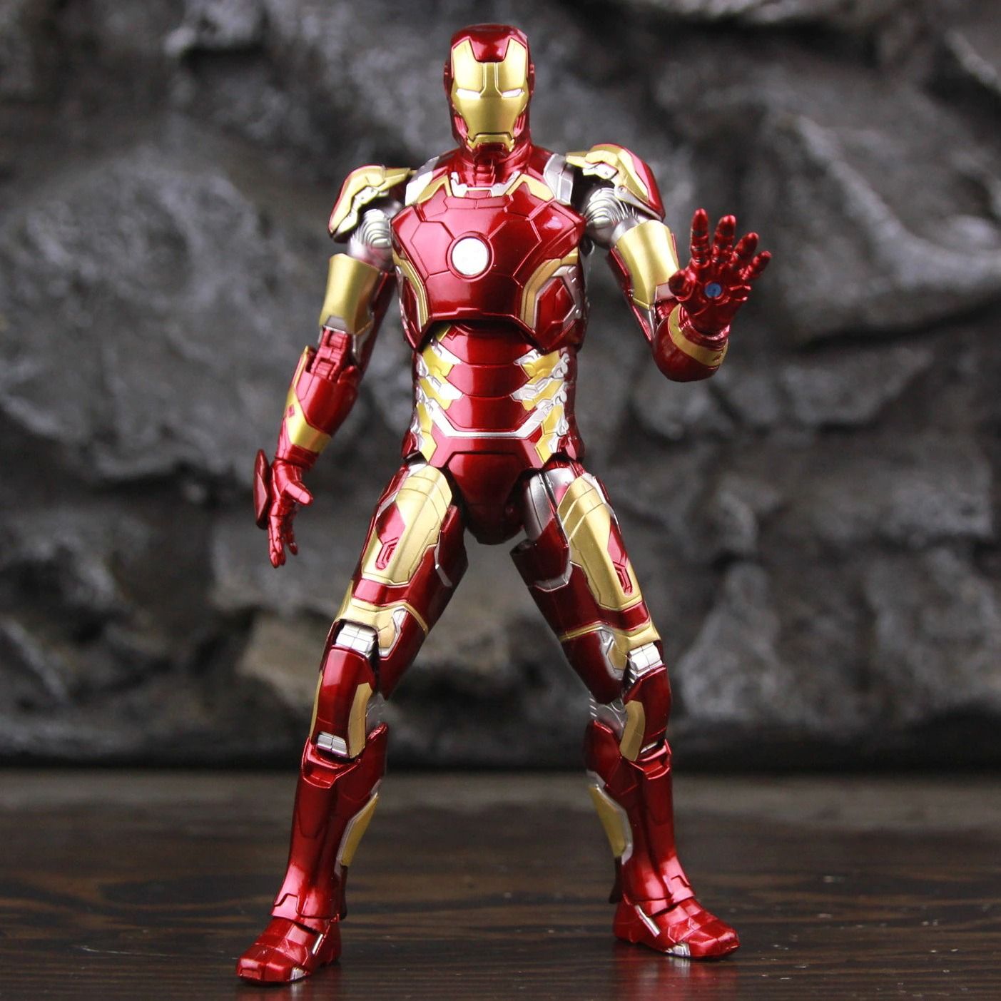  Mô hình nhân vật Marvel Iron man người sắt có đèn MK43 Mark XLIII Avengers SHF tỉ lệ 1:10 18CM ZD Toys FG263 