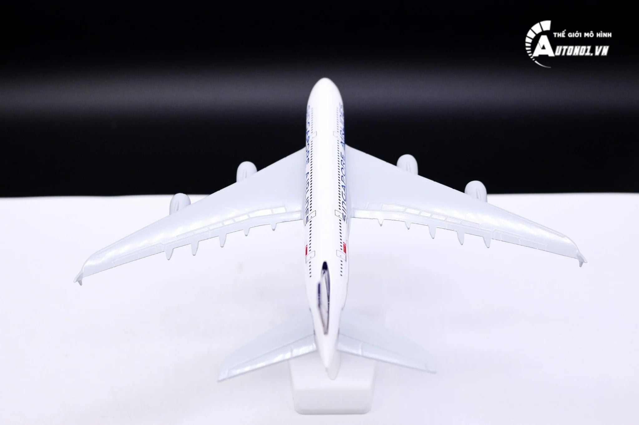  Mô hình máy bay Singapore Airline Airbus A380 20cm MB20017 