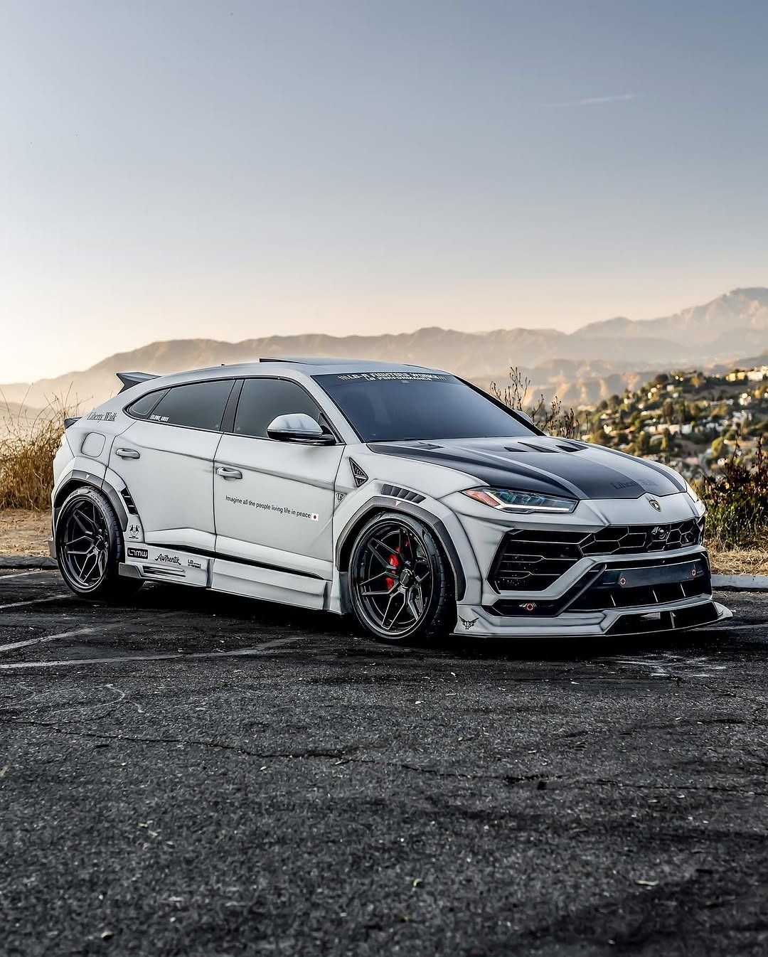  Mô hình xe Lamborghini Urus LBWK Liberty Walk limited edition 299pcs tỉ lệ 1:64 Flame model OT64201 