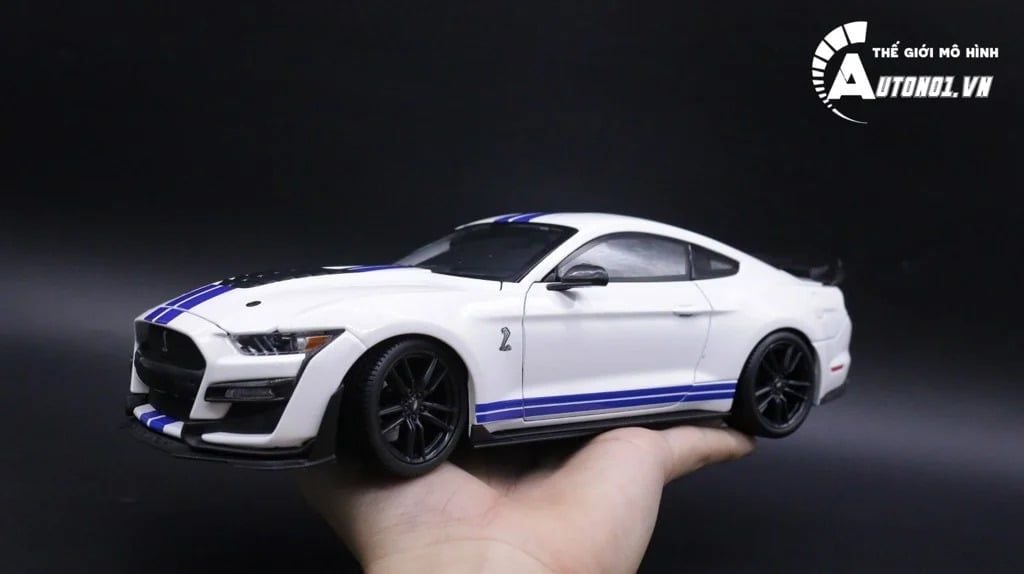 MÔ HÌNH XE FORD MUSTANG SHELBY COBRA GT500 1:18 MAISTO 7030