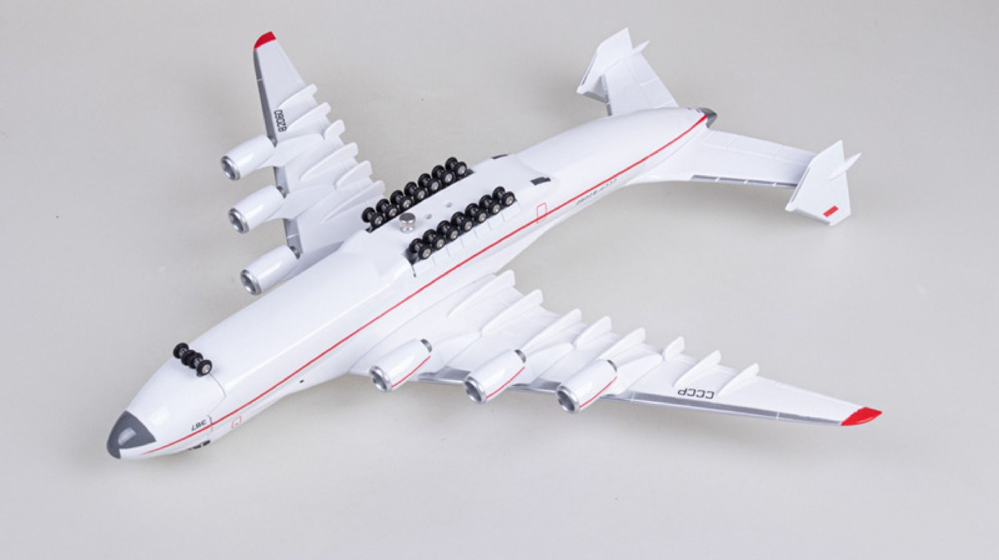  Mô hình máy bay vận chuyển Antonov AN225 Mriya Cossack vận chuyển tàu con thoi tỉ lệ 1:200 47cm MB47040 