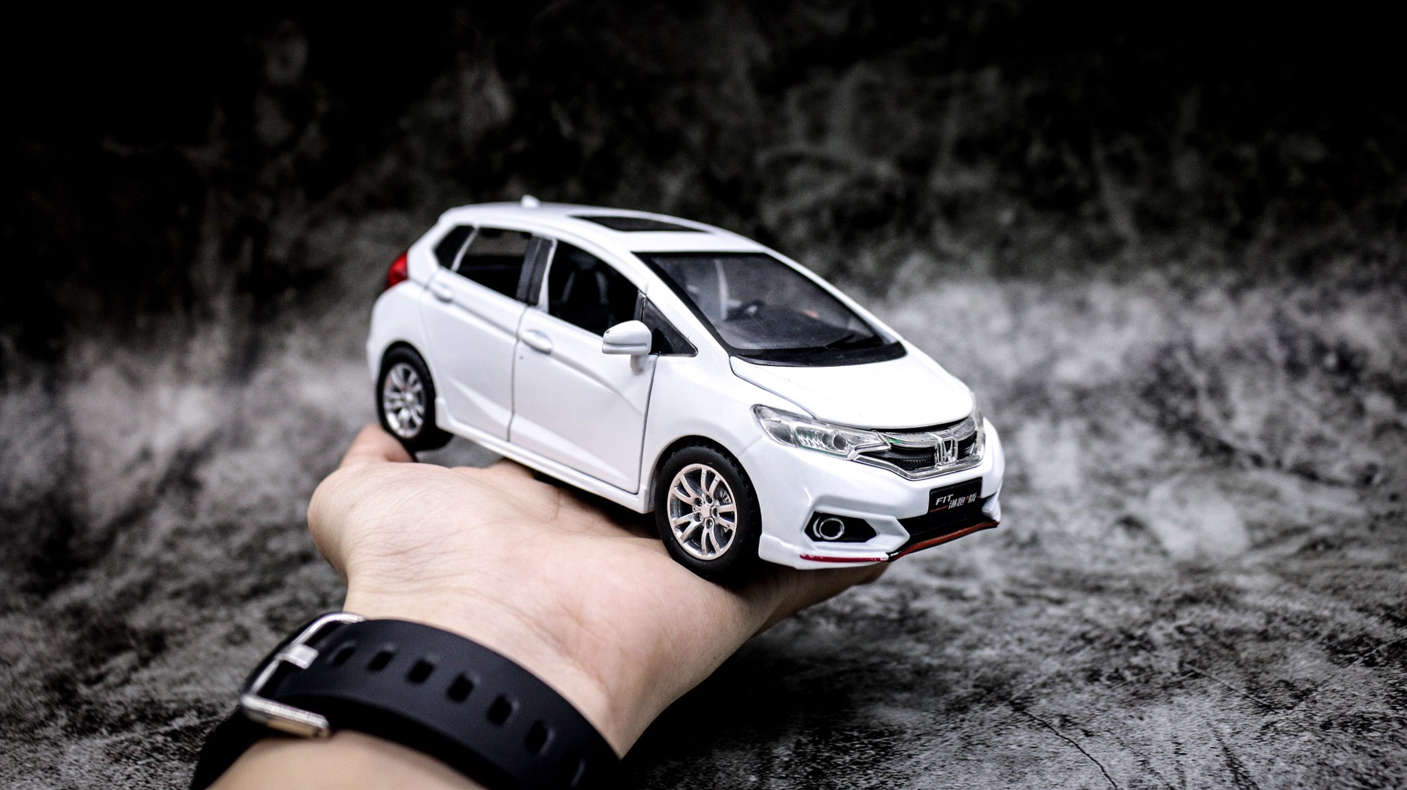  Mô hình xe ô tô Honda Jazz suv 5 chỗ full open tỉ lệ 1:32 Chezhi OT169 