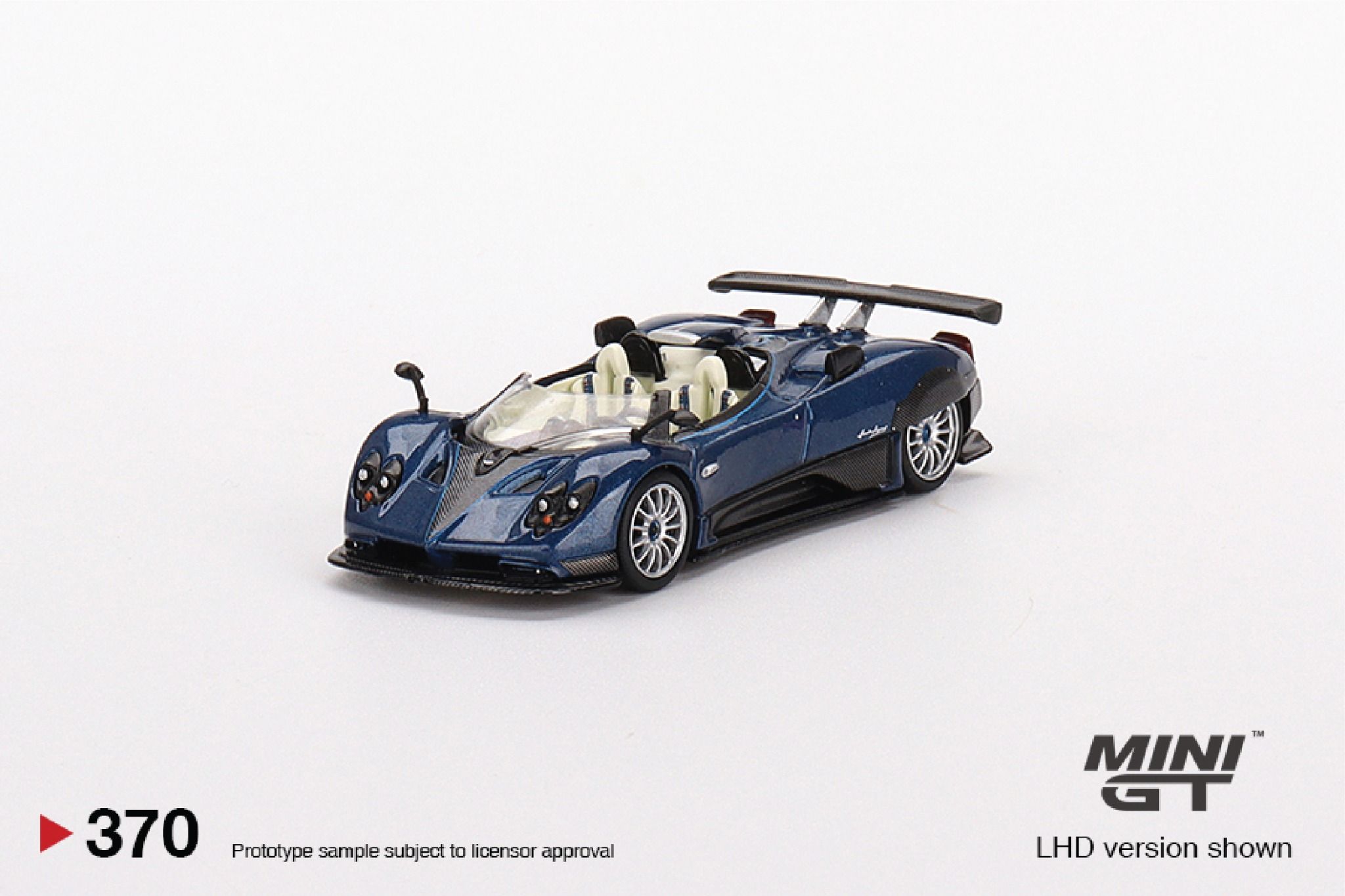 Mô hình xe Pagani Zonda HP Barchetta Blue Tricolore tỉ lệ 1:64 MiniGT MGT00370 