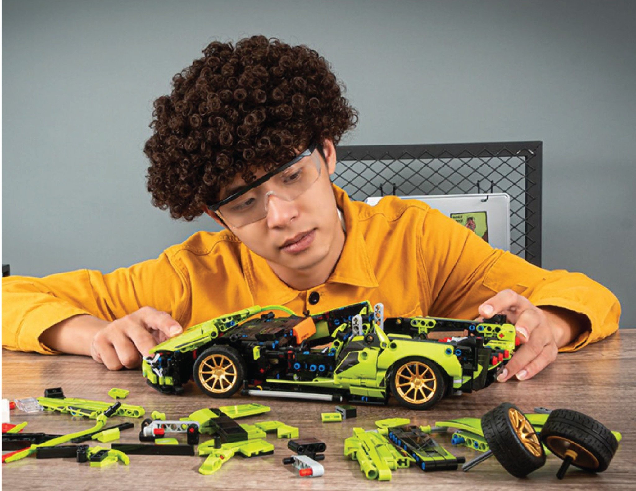  Mô hình xe ô tô lắp ghép Lamborghini Sian green 1250 pcs tỉ lệ 1:14 LG018 