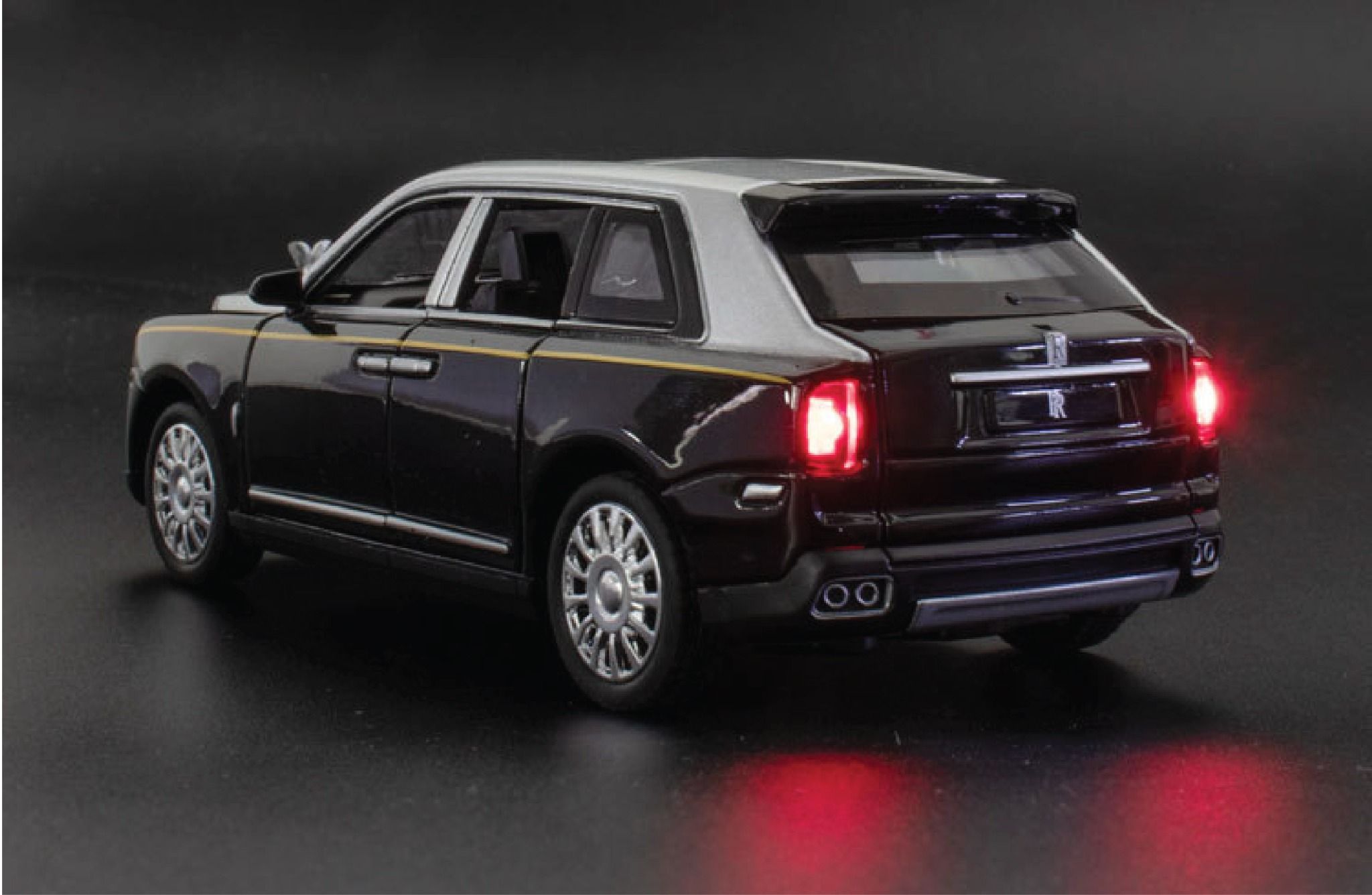  Mô hình xe Rolls Royce Cullinan tỉ lệ 1:32 Alloy Model 8121 