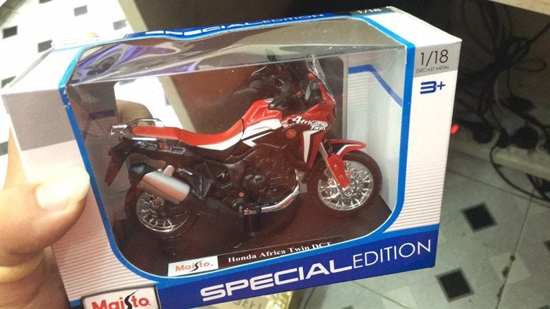  Mô hình xe Honda Africa Twin DCT tỉ lệ 1:18 Maisto MT18059 
