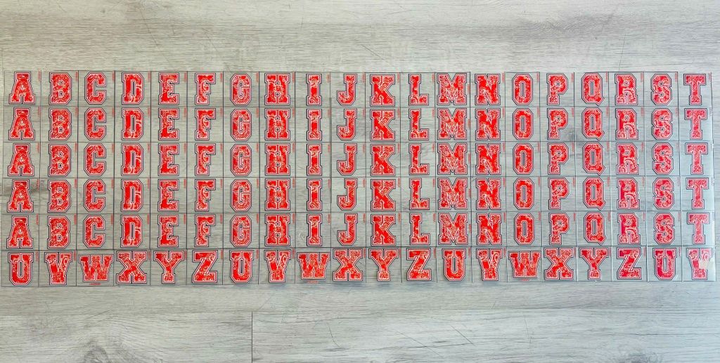Decal UV chữ cái trang trí mô hình - điện thoại - laptop - máy tính - nón - ly - mica chống nước - chống trầy - chống uv kích thước 5 x 5cm Autono1 UV508
