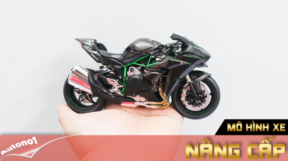 Mô hình xe chính hãng Kawasaki H2 Carbon 1:12 Tamiya D067