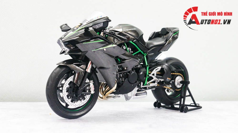 Mô hình xe chính hãng Kawasaki H2 Carbon 1:12 Tamiya D067