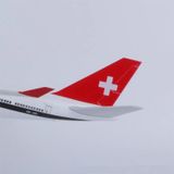  Mô hình máy bay Thụy sĩ Swiss Air Boeing B747 47cm có đèn led tự động theo tiếng vỗ tay hoặc chạm MB47053 