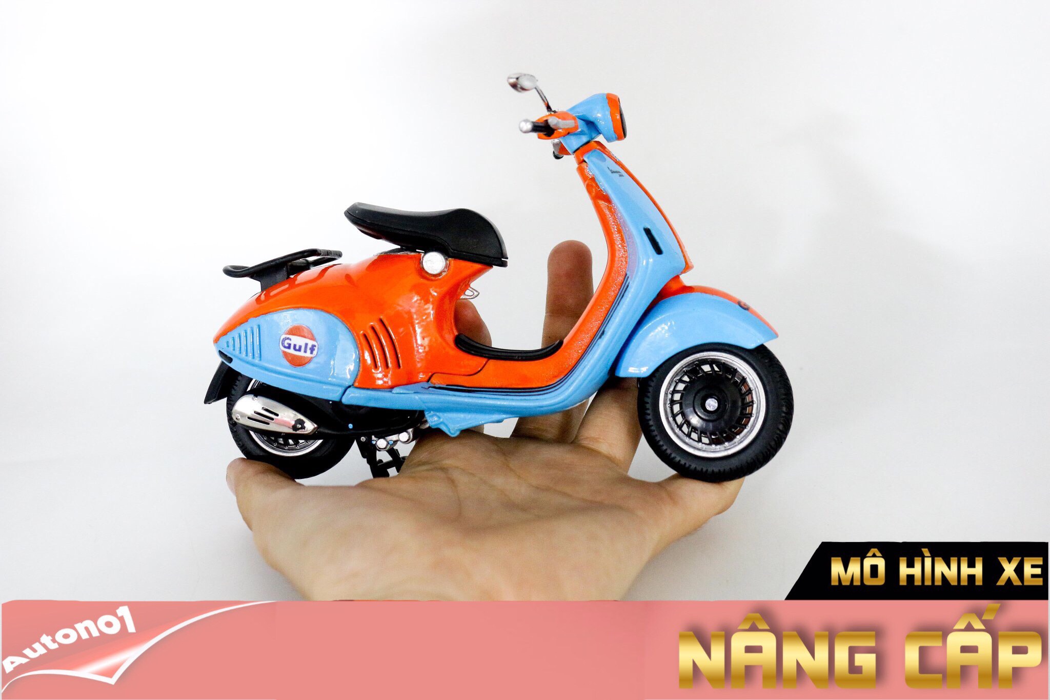  Mô hình xe độ Vespa 946 Tem Gulf 1:12 Autono1 D181 